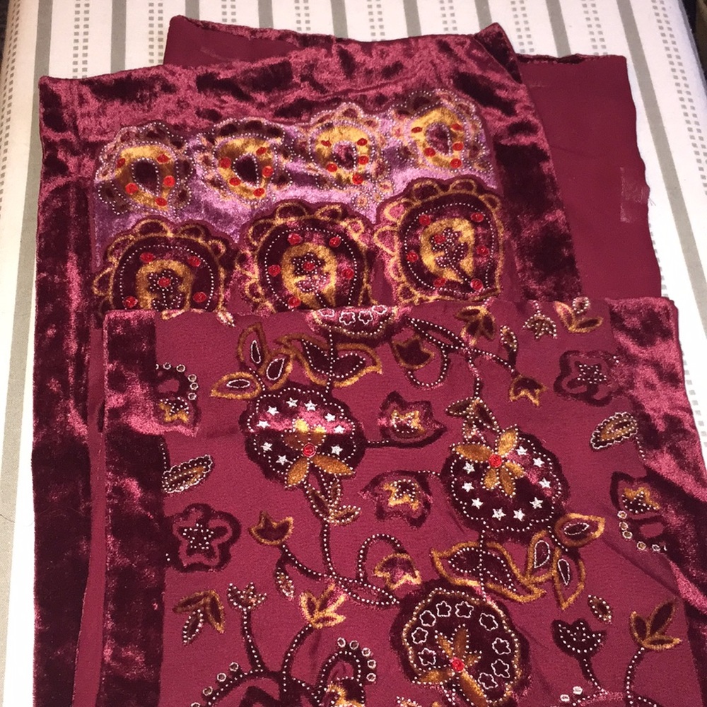 Burnout velvet scarf